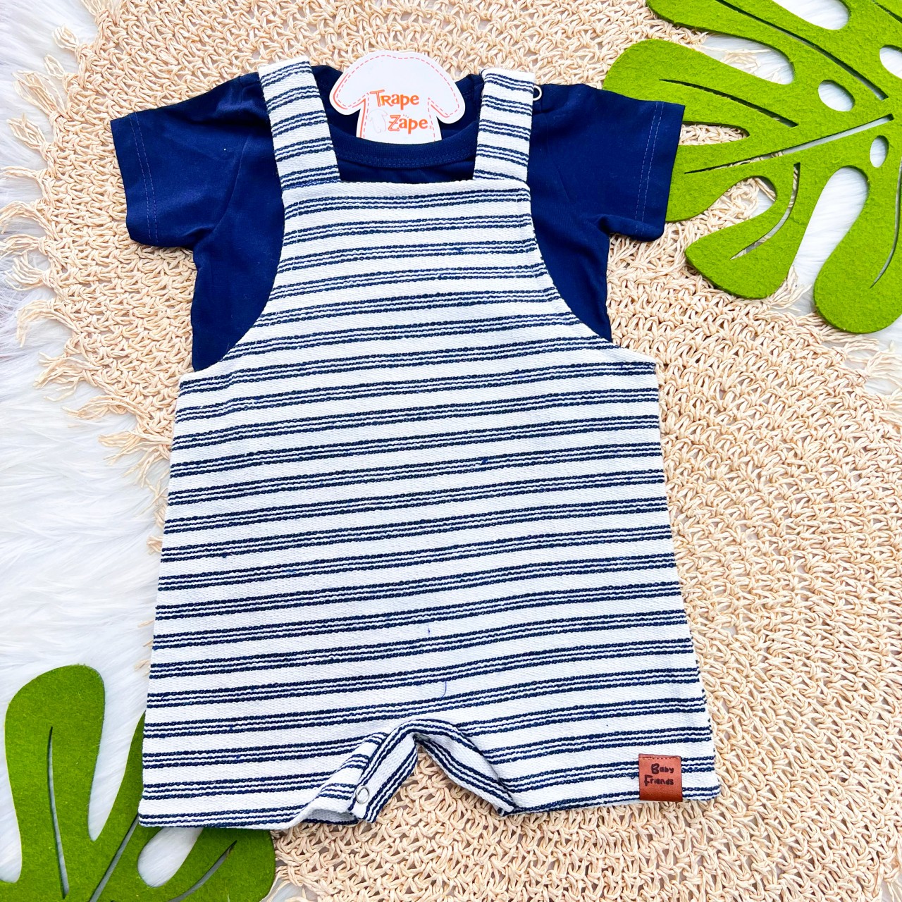 Conj. Camiseta e Jardineira em Linho Listrada - Marinho